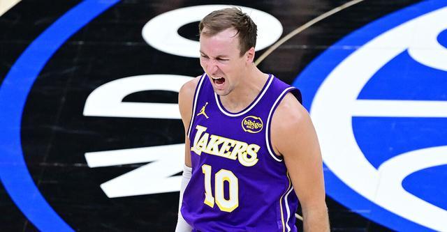 湖人终场前0.6秒三分绝杀魔术豪取9连胜