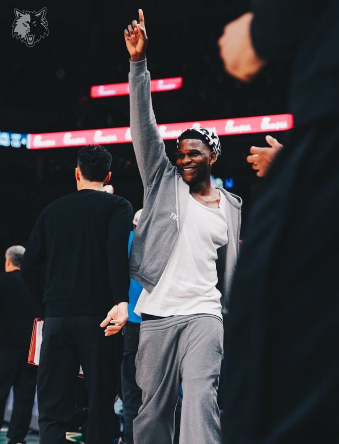 森林狼加时逆转火箭，西部排名格局生变