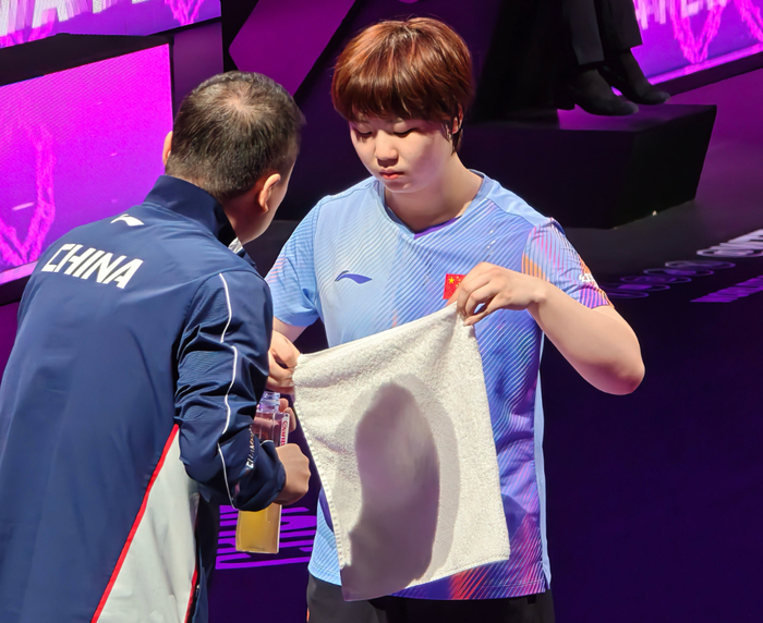 蒯曼憾负张本美和 女单决赛惊险落败