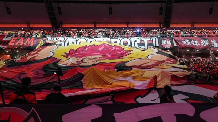 海港逆转取胜积分转正 奥斯卡退役引发关注