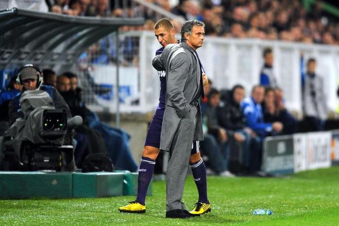 皇马换帅风波：穆里尼奥回归可能性浮现