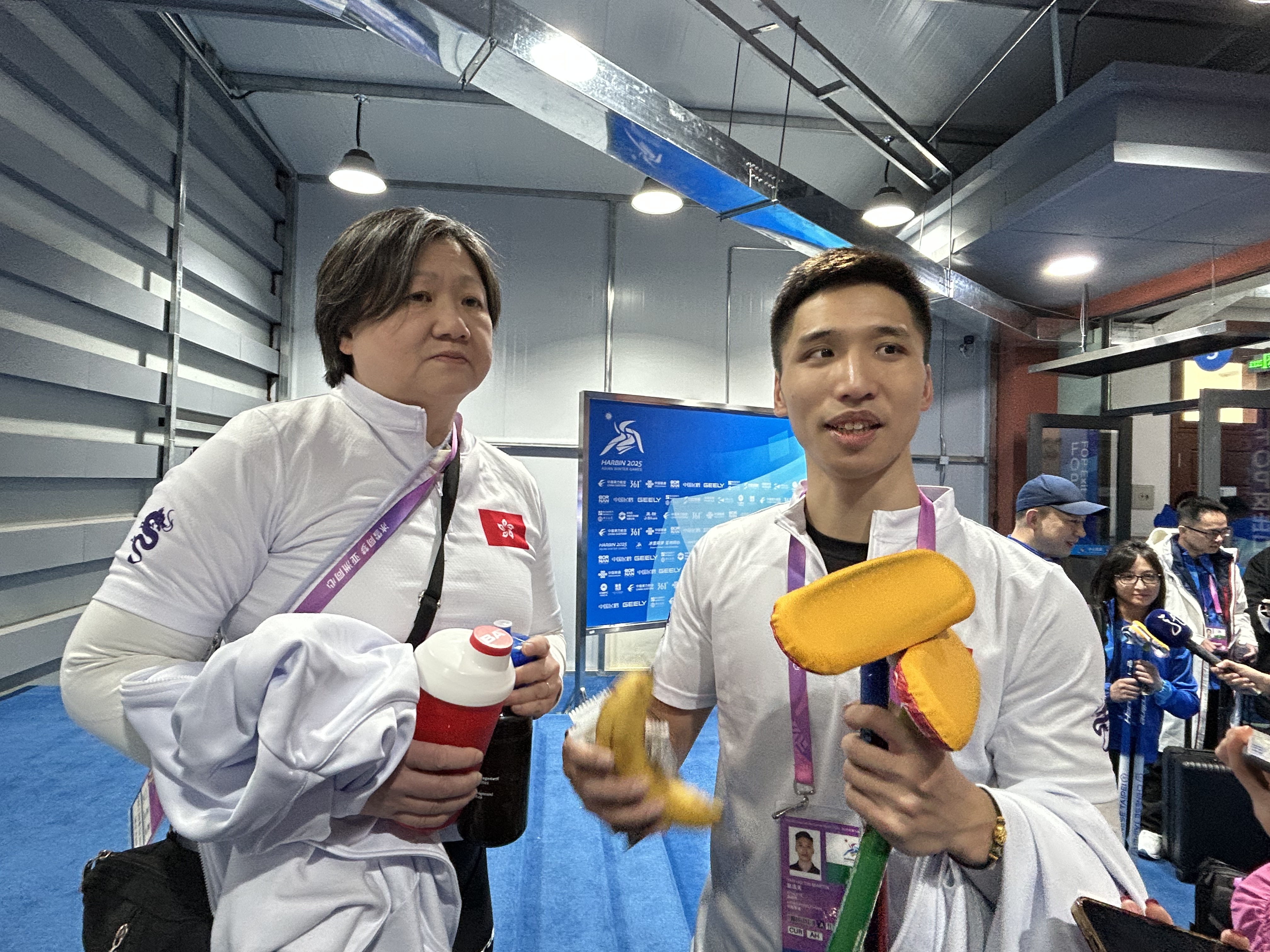 香港冰壶混双力争进入四强，盼在哈尔滨抽空观